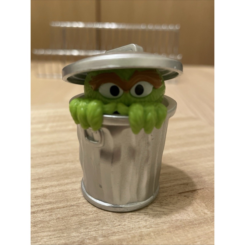 Sesame Street Oscar The Grouch 2.5" Figure Trash Can Toy Cake Topper